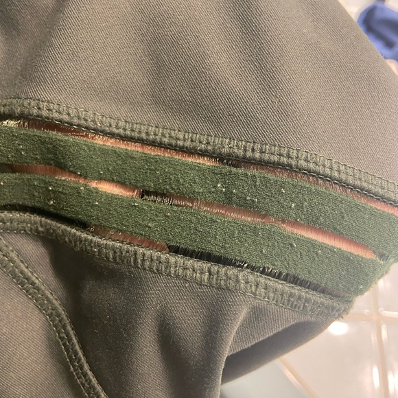 Avia Capri Length Leggings - Picture 2 of 2